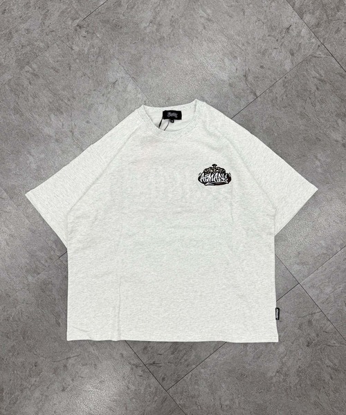 ATMARK(アットマーク)の「《3サイズ展開 / UNISEX 》ATMARK クラウンロゴサガラ刺繍半袖Tシャツ セットアップ可能(Tシャツ/カットソー・メンズ・ブラック系1/ブラック系3/ホワイト系1/ホワイト系2/ホワイト系3/ブラック系2・S/M/L)」の14枚目の写真