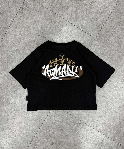 ATMARK(アットマーク)の「《3サイズ展開 / UNISEX 》ATMARK クラウンロゴサガラ刺繍半袖Tシャツ セットアップ可能(Tシャツ/カットソー・メンズ・ブラック系1/ブラック系3/ホワイト系1/ホワイト系2/ホワイト系3/ブラック系2・S/M/L)」の19枚目の写真