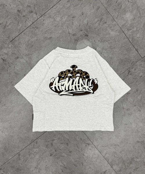 ATMARK(アットマーク)の「《3サイズ展開 / UNISEX 》ATMARK クラウンロゴサガラ刺繍半袖Tシャツ セットアップ可能(Tシャツ/カットソー・メンズ・ブラック系1/ブラック系3/ホワイト系1/ホワイト系2/ホワイト系3/ブラック系2・S/M/L)」の15枚目の写真