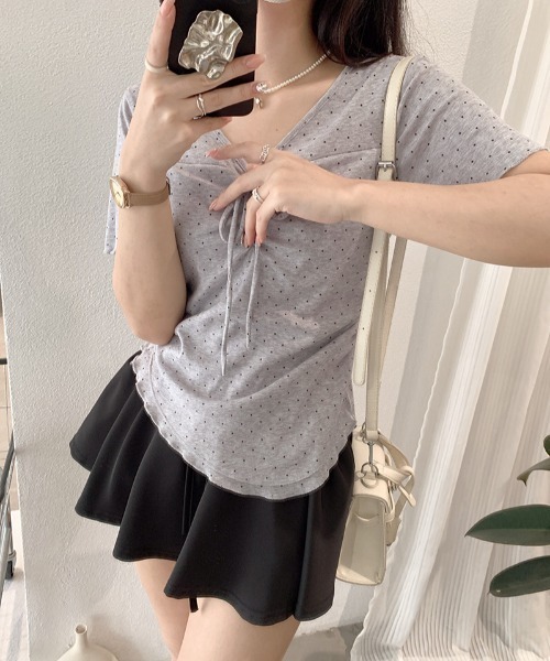 MELT(メルト)の「ドット柄シャーリングリボン半袖トップス/ハーフスリーブ(Tシャツ/カットソー・レディース・グレー/ホワイト・FREE)」の11枚目の写真