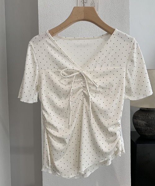 MELT(メルト)の「ドット柄シャーリングリボン半袖トップス/ハーフスリーブ(Tシャツ/カットソー・レディース・グレー/ホワイト・FREE)」の6枚目の写真