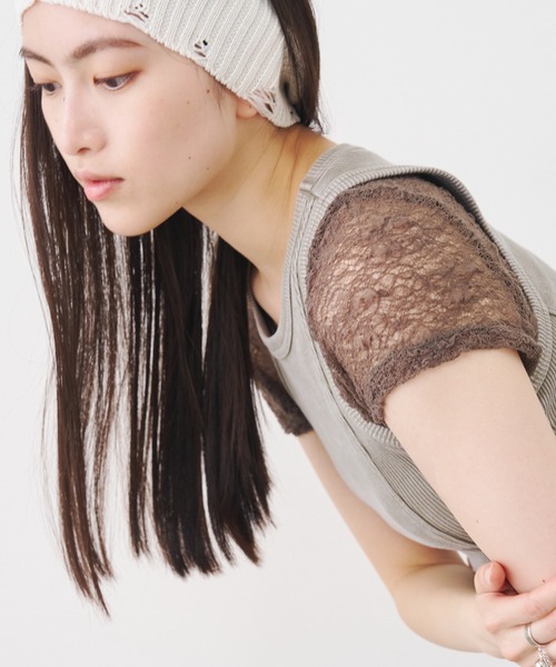 SOEMIN(ソミン)の「Lace s/s Tops/レース半袖トップス(Tシャツ/カットソー・レディース・チャコールグレー/ブラック/ホワイト・FREE)」の3枚目の写真