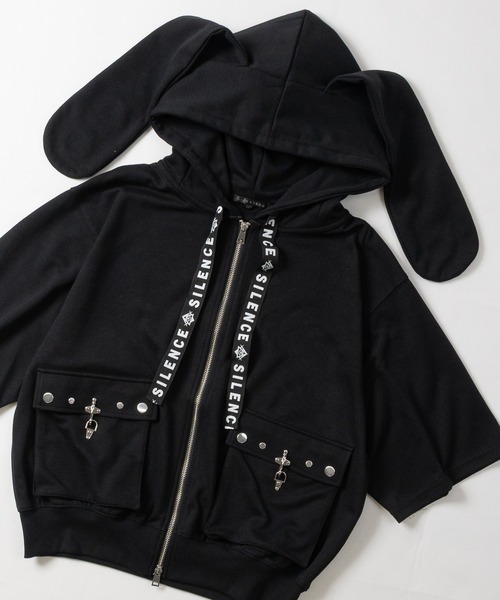 JOHN'S CLOSET(ジョンズクローゼット)の「【13】ビッグアイレットうさみみ 半袖ダブルジップパーカー ファイヤーマンバックルポケット(パーカー・レディース・ブラック/ホワイト・MEDIUM/LARGE)」の2枚目の写真