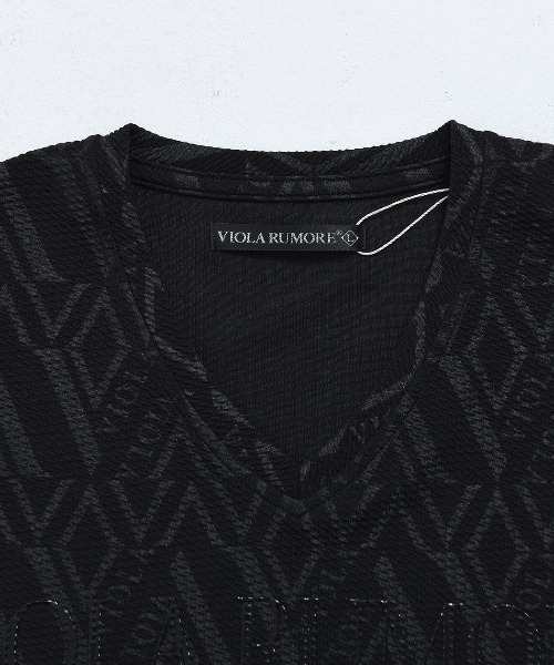 VIOLA(ヴィオラ)の「『VIOLA rumore/ヴィオラ ルモーレ』ジャガードプリントVネックTシャツ(Tシャツ/カットソー・メンズ・オフホワイト/ブラック・M/L/LL)」の7枚目の写真