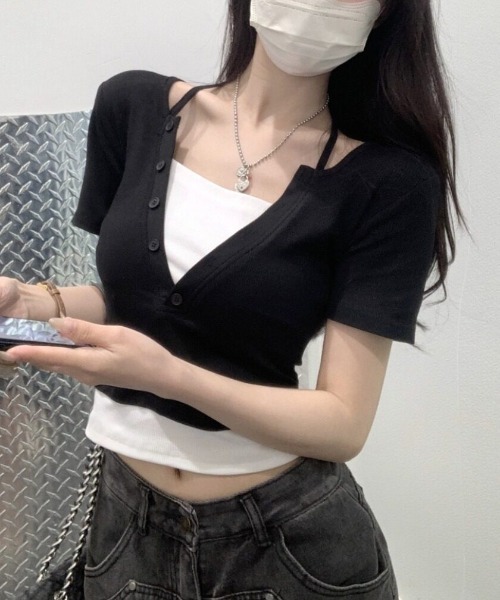 gossip!ロサンゼルス(ゴシップロサンゼルス)の「【Y2Kガーリー】 バイカラーレイヤード風リブカットソー(Tシャツ/カットソー・レディース・ブラック・M)」の8枚目の写真