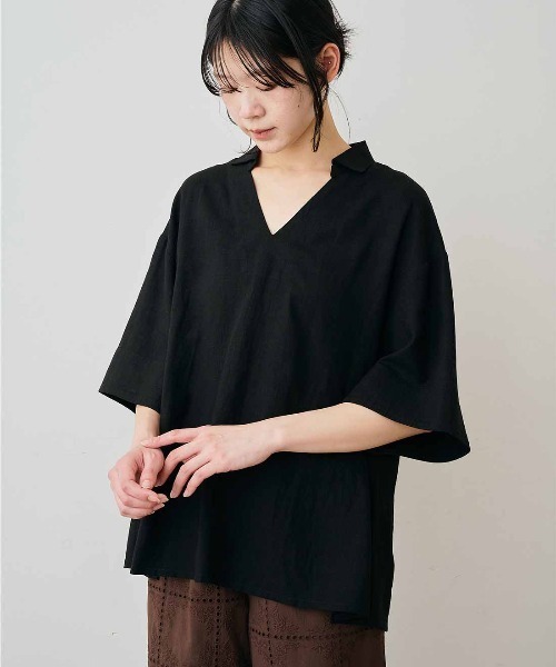 Live in comfort(リブインコンフォート)の「リブ イン コンフォート はまじとコラボ 大人にちょうどいい 衿つき麻混Tブラウス(シャツ/ブラウス・レディース・ブラック/ホワイト/ベージュ・M/L/S/LL/3L)」の2枚目の写真