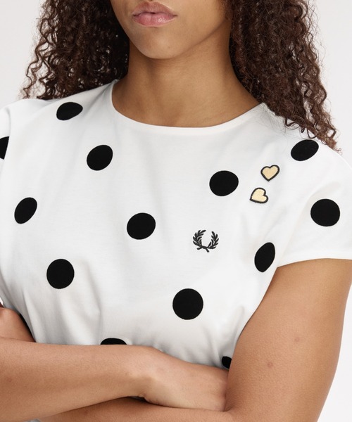 FRED PERRY（フレッドペリー）の「Amy Winehouse Flocked Polka Dot Top／エイミー・ワインハウス フロックポルカドットトップス（Tシャツ/カットソー・レディース・ホワイト/ブラック・10）」の9枚目の写真