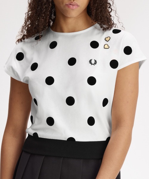 FRED PERRY（フレッドペリー）の「Amy Winehouse Flocked Polka Dot Top／エイミー・ワインハウス フロックポルカドットトップス（Tシャツ/カットソー・レディース・ホワイト/ブラック・10）」の7枚目の写真