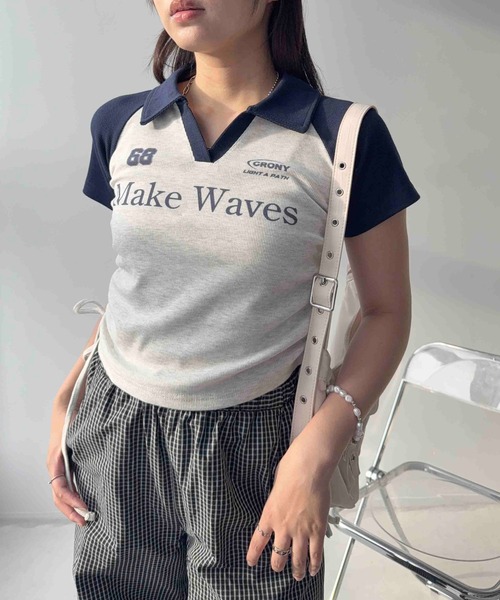 AS KNOW AS plus(アズノゥアズプラス)の「〇クロップド丈 襟付きサイドリボン結び リブVネックTシャツ(Tシャツ/カットソー・レディース・ブラック/ネイビー/カモフラージュ/ブラウン・FREE)」の4枚目の写真