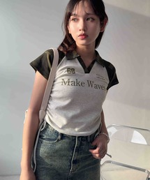 AS KNOW AS plus（アズノゥアズプラス）の「〇クロップド丈 襟付きサイドリボン結び リブVネックTシャツ（Tシャツ/カットソー・レディース）」