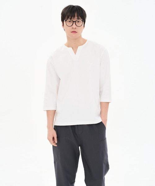 CUSTOMUS(カスタムアース)の「男性 綿強撚 分釦 ラウンド Vネック 7部 Tシャツ 夏 出勤ルック CXS26MKRT302 アイビー(Tシャツ/カットソー・メンズ・アイボリー・X-LARGE/LARGE/MEDIUM)」の3枚目の写真