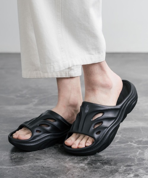 THE NORTH FACE（ザノースフェイス）の「THE NORTH FACE FIORD SLIDE スライドサンダル（サンダル・メンズ・ブラック/シルバー/ライトグリーン・24cm/25cm/26cm/27cm/28cm）」の13枚目の写真