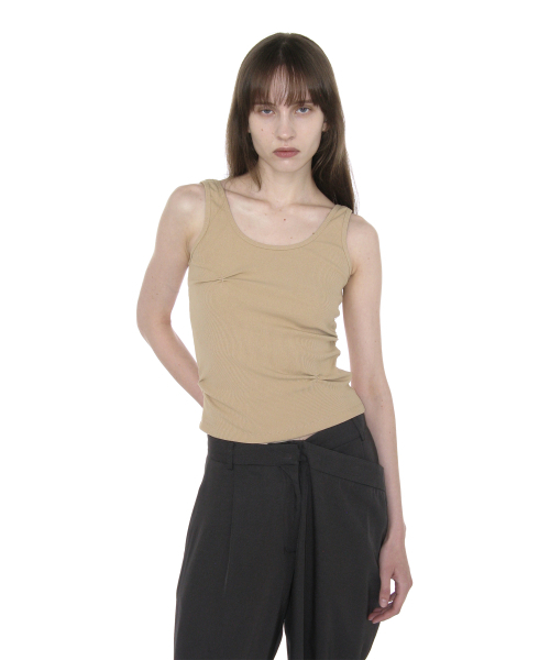 PARTIMENTO WOMEN(パルティメントウィメン)の「ラッチドスリーブレス_ベージュ(Tシャツ/カットソー・レディース・その他・SMALL/MEDIUM)」の2枚目の写真