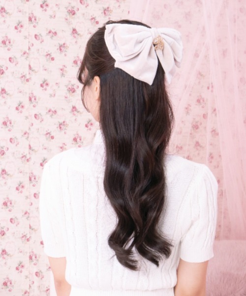 LAFARY(ラファリー)の「ベロアリボンバレッタ(バレッタ/ヘアクリップ・レディース・アイボリー/ホワイト/ブラック/ベージュ/ピンク・FREE)」の15枚目の写真