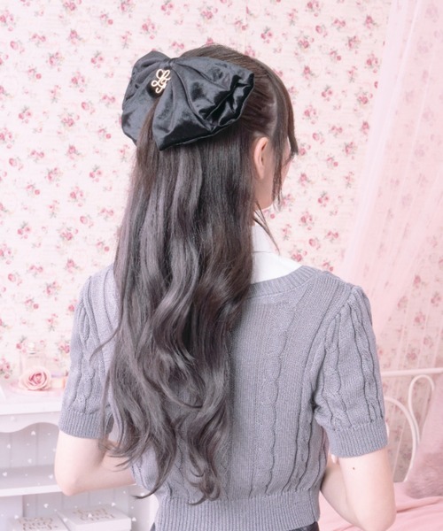 LAFARY(ラファリー)の「ベロアリボンバレッタ(バレッタ/ヘアクリップ・レディース・アイボリー/ホワイト/ブラック/ベージュ/ピンク・FREE)」の16枚目の写真