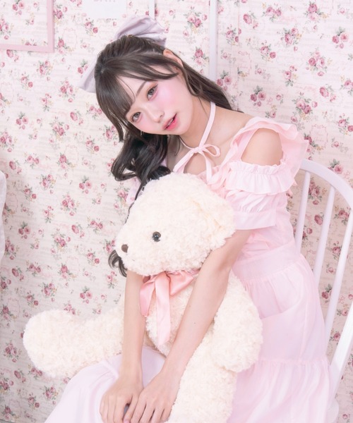 LAFARY(ラファリー)の「ベロアリボンバレッタ(バレッタ/ヘアクリップ・レディース・アイボリー/ホワイト/ブラック/ベージュ/ピンク・FREE)」の19枚目の写真