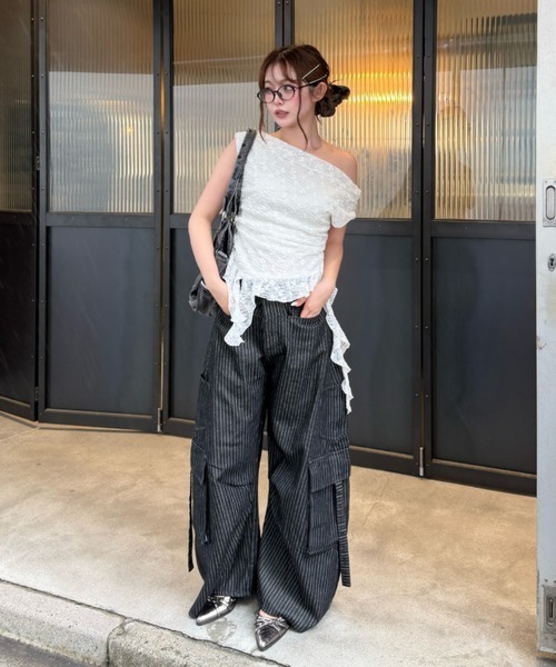 RAY CASSIN(レイカズン)の「【 ウエスト調節可】カーゴバレルルーズデニムパンツ(デニムパンツ・レディース・ブラック系その他2/ブルー・XS/S)」の11枚目の写真