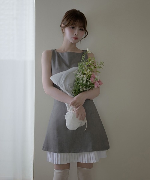 M DOLLY(エムドリー)の「Layered pleats coco dress / レイヤードプリーツココドレス(ワンピース・レディース・グレー/ベージュ・FREE)」の1枚目の写真