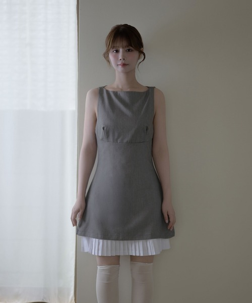 M DOLLY(エムドリー)の「Layered pleats coco dress / レイヤードプリーツココドレス(ワンピース・レディース・グレー/ベージュ・FREE)」の6枚目の写真