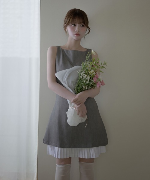 M DOLLY(エムドリー)の「Layered pleats coco dress / レイヤードプリーツココドレス(ワンピース・レディース・グレー/ベージュ・FREE)」の7枚目の写真