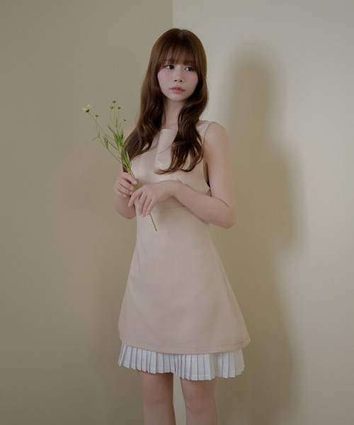 M DOLLY(エムドリー)の「Layered pleats coco dress / レイヤードプリーツココドレス(ワンピース・レディース・グレー/ベージュ・FREE)」の9枚目の写真