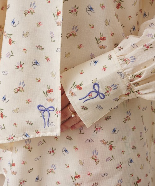 Cath Kidston(キャスキッドソン)の「ボウタイブラウス Garden Bouquet(シャツ/ブラウス・レディース・アイボリー系/アイボリー/サックスブルー・FREE)」の16枚目の写真