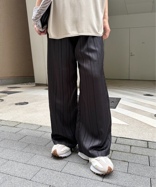 Jena espace merveilleux(ジェナ エスパスメルヴェイユ)の「サテンストライプパンツ(その他パンツ・レディース・ブラック/オレンジ・FREE)」の2枚目の写真