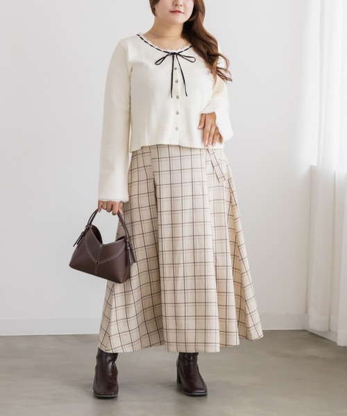 CLETTE(クレット)の「ベロアリボン&ハシゴレースカーディガン(カーディガン/ボレロ・レディース・ライトグレー/ブラック/アイボリー・LL/3L/4L)」の6枚目の写真