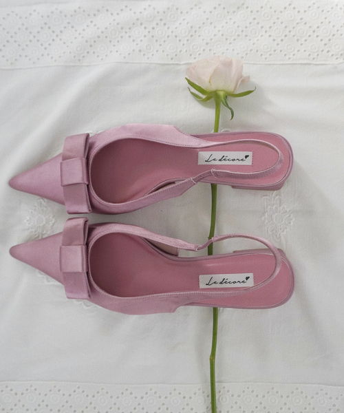 LE TALON（ルタロン）の「《/WEB+一部店舗限定》Le decore / ル デコレclassic ribbon パンプス（パンプス・レディース・ホワイト/ピンク/ベージュ系その他/ブラック×ブラック・25cm/24.5cm/24cm/23.5cm/23cm/22.5cm/22cm）」の4枚目の写真