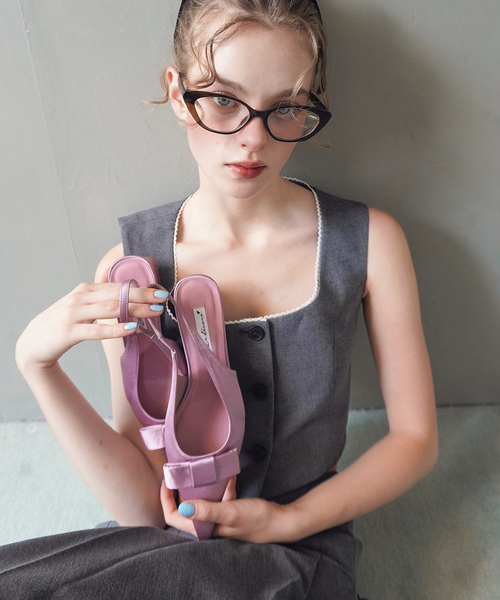 LE TALON（ルタロン）の「《/WEB+一部店舗限定》Le decore / ル デコレclassic ribbon パンプス（パンプス・レディース・ホワイト/ピンク/ベージュ系その他/ブラック×ブラック・25cm/24.5cm/24cm/23.5cm/23cm/22.5cm/22cm）」の11枚目の写真