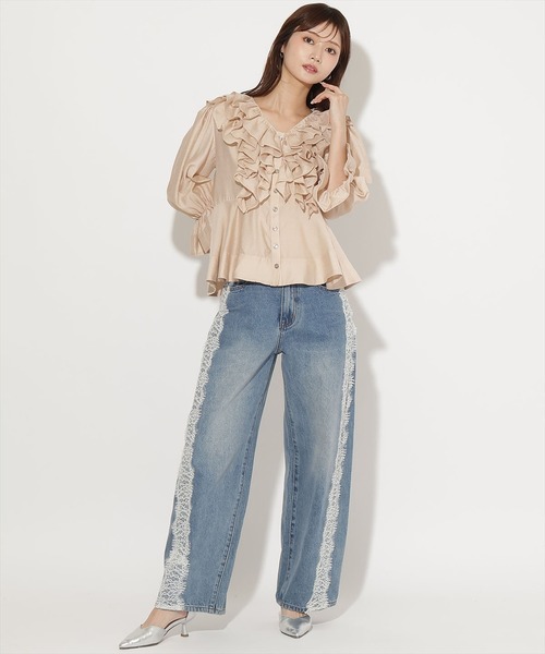 AND COUTURE(アンドクチュール)の「ラッフルフリルブラウス(シャツ/ブラウス・レディース・ベージュ/ブラック/オフホワイト・FREE)」の15枚目の写真