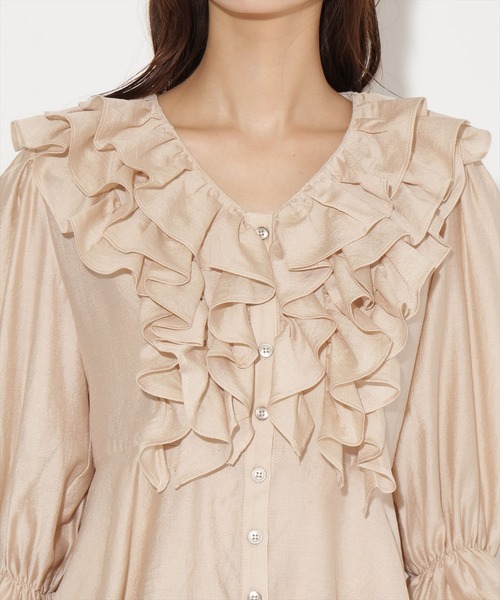 AND COUTURE(アンドクチュール)の「ラッフルフリルブラウス(シャツ/ブラウス・レディース・ベージュ/ブラック/オフホワイト・FREE)」の18枚目の写真