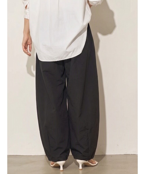 Day and Grade(デイアンドグレイド)の「撥水シワ加工ストレッチカーブパンツ / 軽量(その他パンツ・レディース・ライトカーキ/ブラック・FREE)」の7枚目の写真