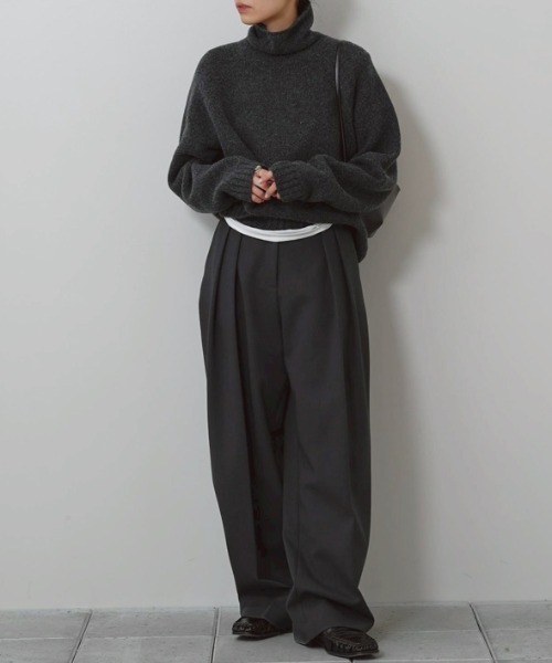 TODAYFUL（トゥデイフル）の「[TODAYFUL/トゥデイフル] ボンディング ワイドタックパンツ（スラックス・レディース・チャコールグレー/ブラック・36/38）」の22枚目の写真