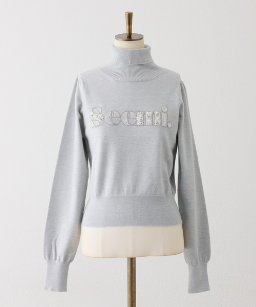 one after another NICE CLAUP(ワンアフターアナザーナイスクラップ)の「【Seemi.】ビジューロゴニット(ニット/セーター・レディース・サックスブルー/アイボリー/ブラック・FREE)」の3枚目の写真