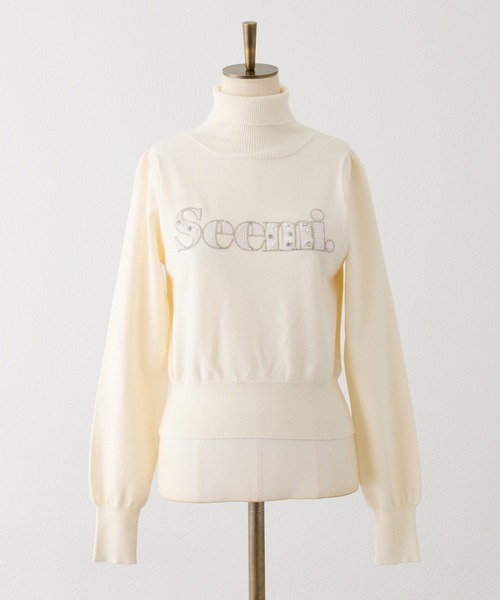 one after another NICE CLAUP(ワンアフターアナザーナイスクラップ)の「【Seemi.】ビジューロゴニット(ニット/セーター・レディース・サックスブルー/アイボリー/ブラック・FREE)」の2枚目の写真