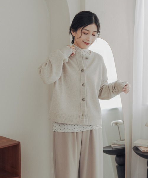 URBAN RESEARCH DOORS(アーバンリサーチドアーズ)の「ハミルトンウールクルーネックカーディガン(カーディガン/ボレロ・レディース・ネイビー/イエロー/ライトベージュ・FREE)」の15枚目の写真