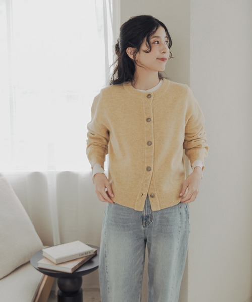 URBAN RESEARCH DOORS(アーバンリサーチドアーズ)の「ハミルトンウールクルーネックカーディガン(カーディガン/ボレロ・レディース・ネイビー/イエロー/ライトベージュ・FREE)」の7枚目の写真