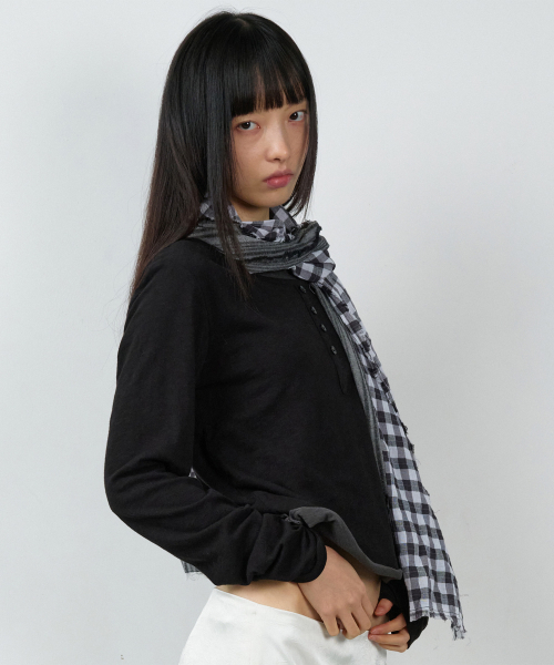 THEVINYLHOUSE(ザバイニルハウス)の「BUTTON LAYERED LS TEE ブラック(Tシャツ/カットソー・レディース・その他・SMALL/MEDIUM/LARGE)」の7枚目の写真