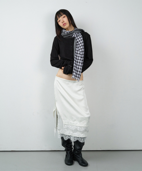 THEVINYLHOUSE(ザバイニルハウス)の「BUTTON LAYERED LS TEE ブラック(Tシャツ/カットソー・レディース・その他・SMALL/MEDIUM/LARGE)」の13枚目の写真