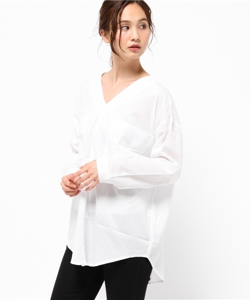 titivate（ティティベイト）の「Vﾈｯｸﾀﾞﾌﾞﾙﾎﾟｹｯﾄﾌﾞﾗｳｽ（シャツ/ブラウス・レディース・ベージュ/ホワイト/ブラック・M）」の4枚目の写真