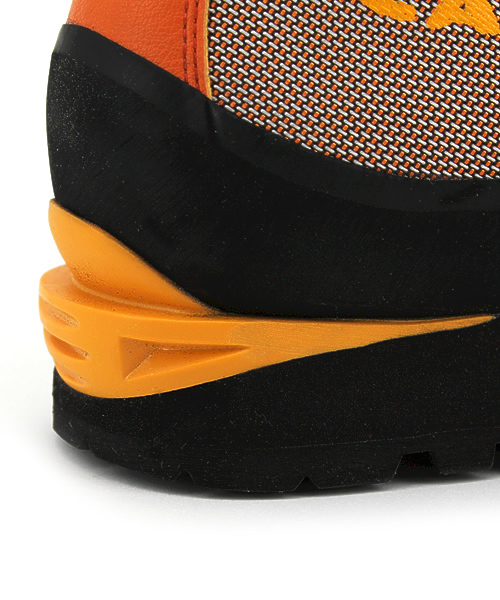 BEAMS（ビームス）の「SCARPA / “CHARMOZ GTX”（ブーツ・メンズ・オレンジ・41/42/43/44）」の5枚目の写真