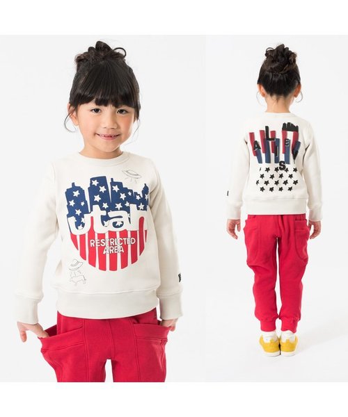 BREEZE（ブリーズ）の「ネット限定 あったか裏シャギーアメリカン2柄トレーナー（スウェット・キッズ・ライム/キナリ/ネイビー/オレンジ・100/120/110/130/95/140/90/80）」の20枚目の写真