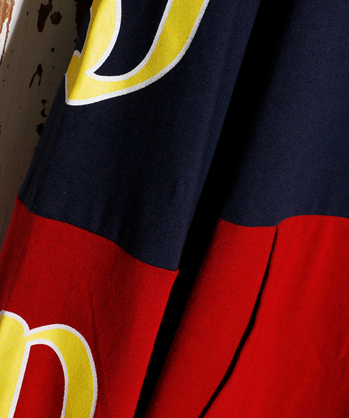 VOTE MAKE NEW CLOTHES（ボートメイクニュークローズ）の「VOTE MAKE NEW CLOTHES ヴォートメイクニュークローズ / 2-TONE L/S HOODIE 2トーンロングスリーブフーディ（パーカー・メンズ・ブラック/レッド/ブルー・MEDIUM/SMALL/LARGE）」の5枚目の写真