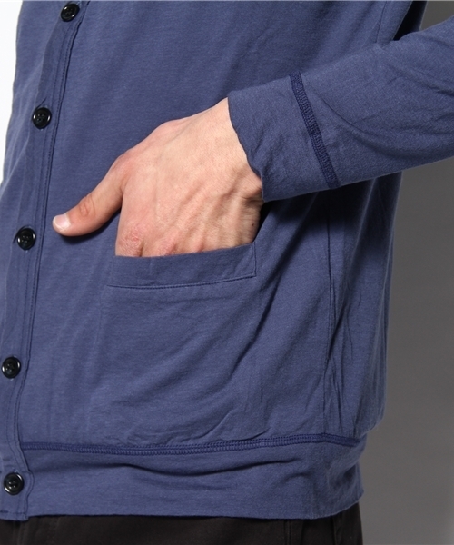 AMERICAN RAG CIE(アメリカンラグシー)の「AMERICANRAGCIE(108-ADC-M121-CT011)(カーディガン/ボレロ・メンズ・ブルー/マスタード・1/2/3)」の6枚目の写真