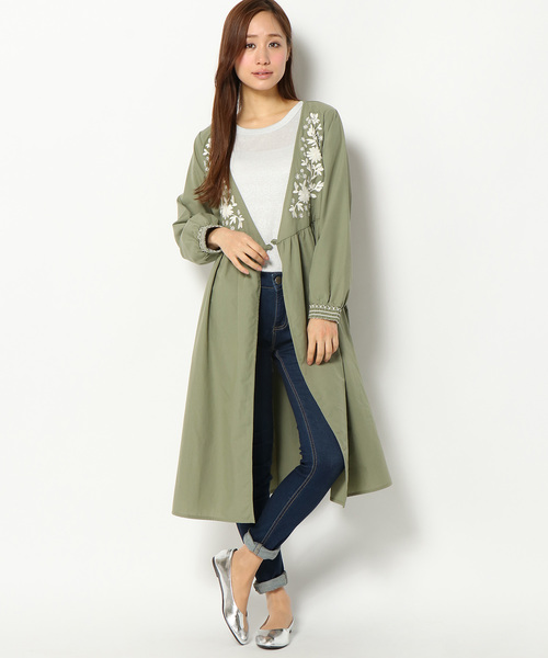 LBC(エルビーシー)の「カシュクールシャーリング刺繍ワンピース(ワンピース・レディース・オリーブ/ブルー・MEDIUM/LARGE)」の8枚目の写真