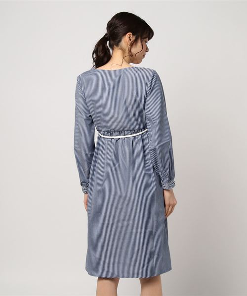 LBC(エルビーシー)の「カシュクールシャーリング刺繍ワンピース(ワンピース・レディース・オリーブ/ブルー・MEDIUM/LARGE)」の17枚目の写真