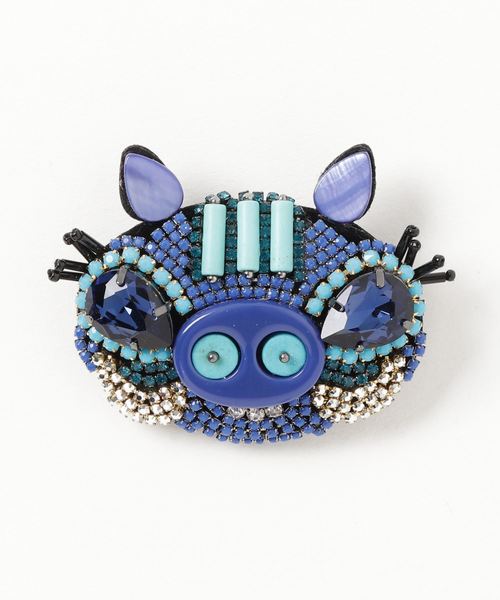 KU-CROISSANT(クークロワッサン)の「【Paris】cochon ビジュー ブローチ(ブローチ/コサージュ・レディース・ブルー/イエロー/レッド・ONE SIZE)」の5枚目の写真