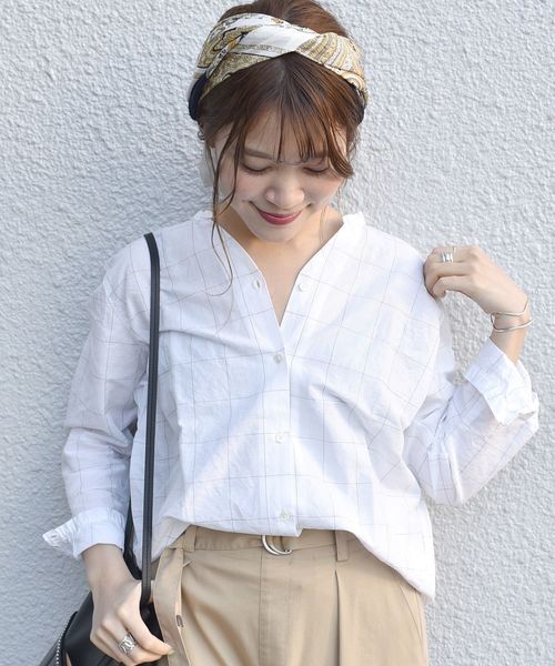 SHIPS Days（シップスデイズ）の「SHIPS Days STANDARD:スキッパー チェックシャツ 19SS　◇（シャツ/ブラウス・レディース・ホワイト/ネイビー・S～Ｍ/M～Ｌ）」の2枚目の写真