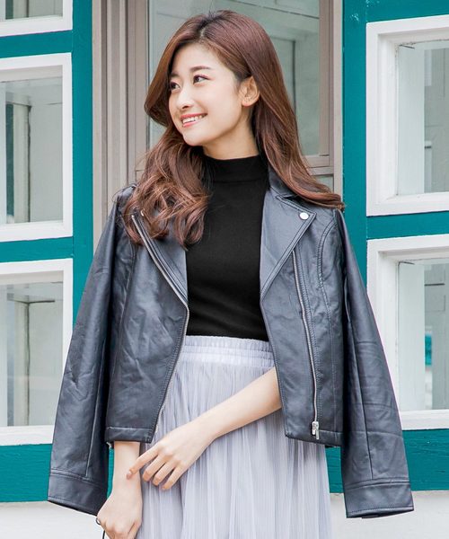 KOBE LETTUCE（コウベレタス）の「V字編み半袖ハイネックリブニットプルオーバー（ニット/セーター・レディース・ベージュ/グレー/ブラック/オフホワイト/マスタード/コーラル/サックスブルー・FREE）」の4枚目の写真